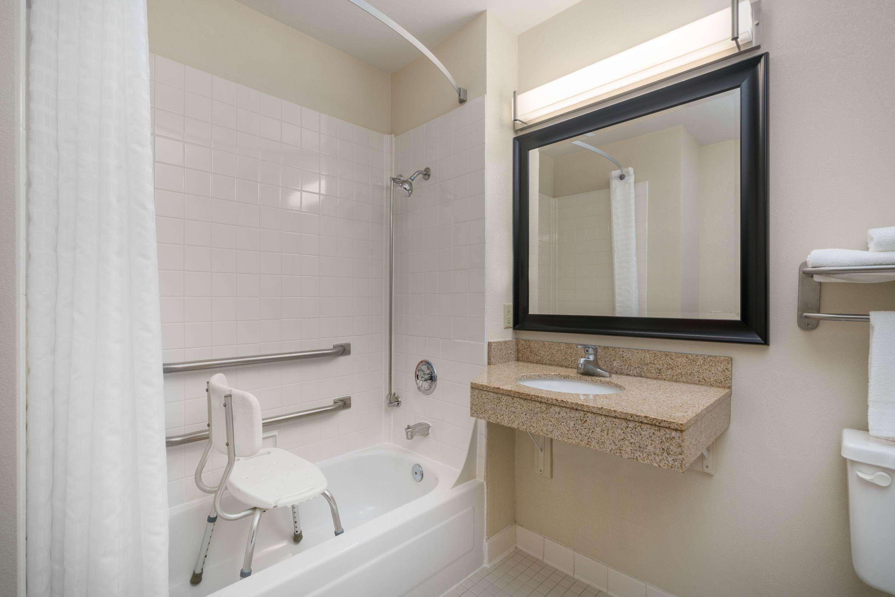 Americinn By Wyndham Johnston Des Moines Urbandale Ngoại thất bức ảnh