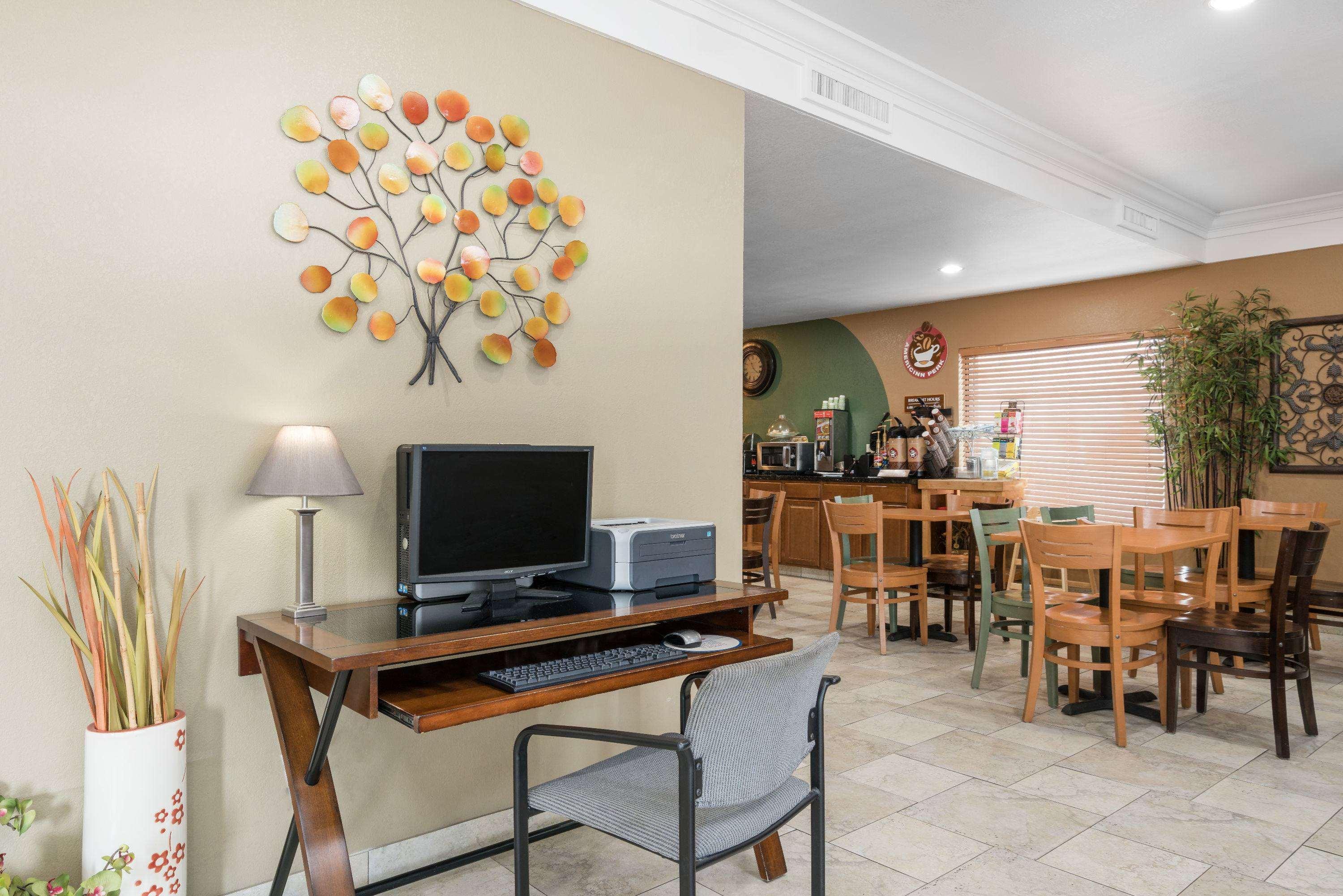 Americinn By Wyndham Johnston Des Moines Urbandale Ngoại thất bức ảnh